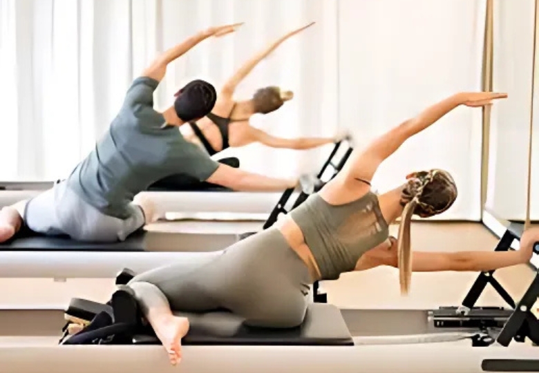 5 Cách Chọn Đồ Tập Chuẩn Chỉnh Cho Gen Z – Bí Quyết “Lên Đồ” Chất Lừ Khi Tập Yoga