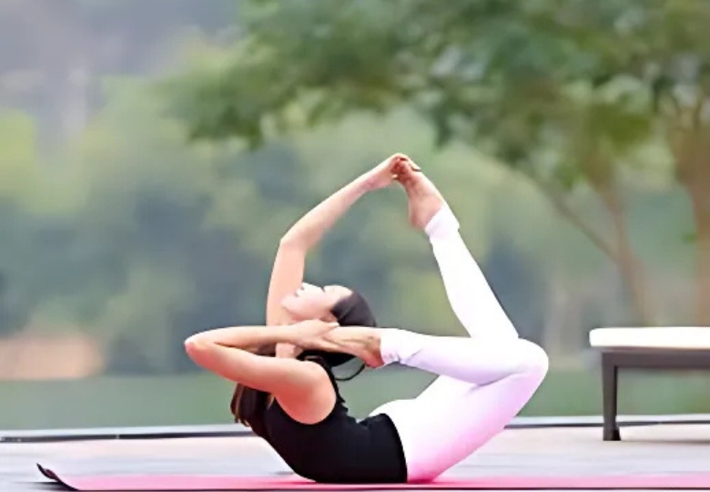 5 Cách Chọn Đồ Tập Chuẩn Chỉnh Cho Gen Z – Bí Quyết “Lên Đồ” Chất Lừ Khi Tập Yoga